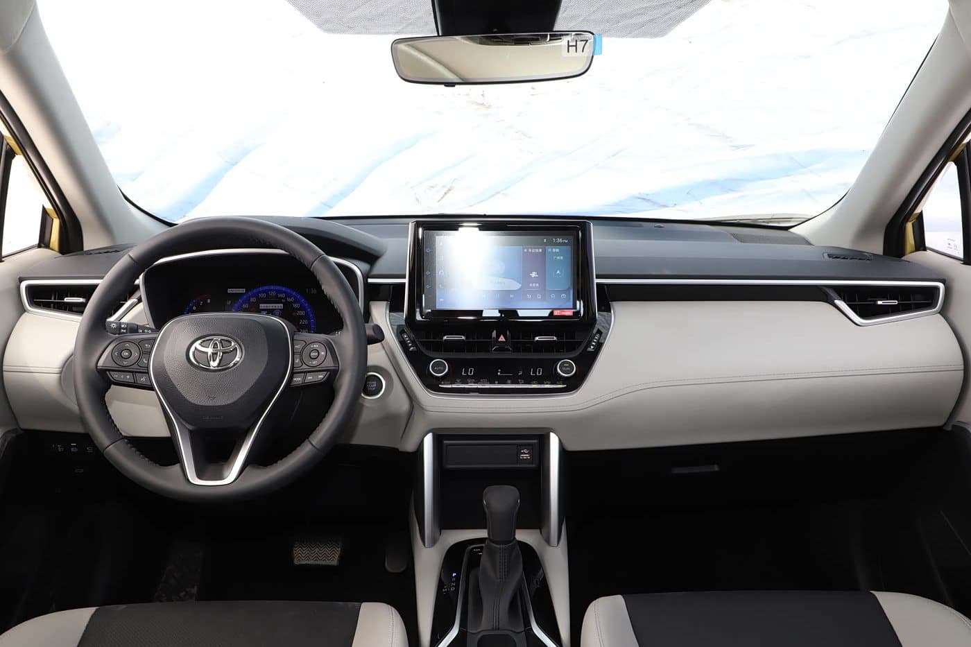 2022 Toyota Frontlander — cockpit and centre console, compact SUV for export