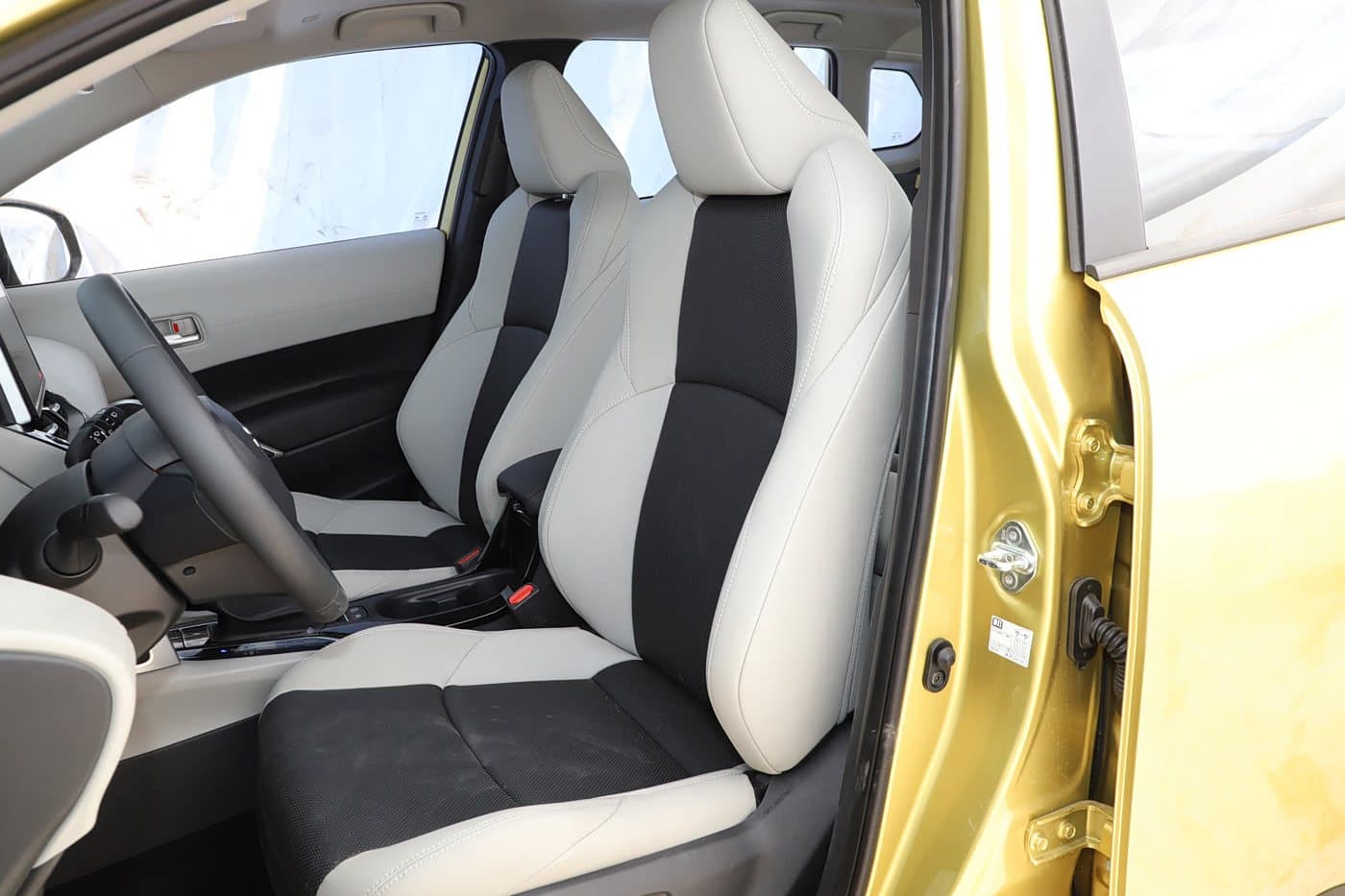 2022 Toyota Frontlander — front seats, compact SUV for export